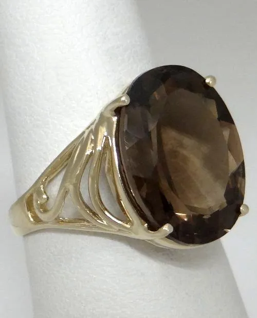 10K YELLOW GOLD 9.00ct OVAL SYNTH BROWN SMOKEY TOPAZ SOLITAIRE RING