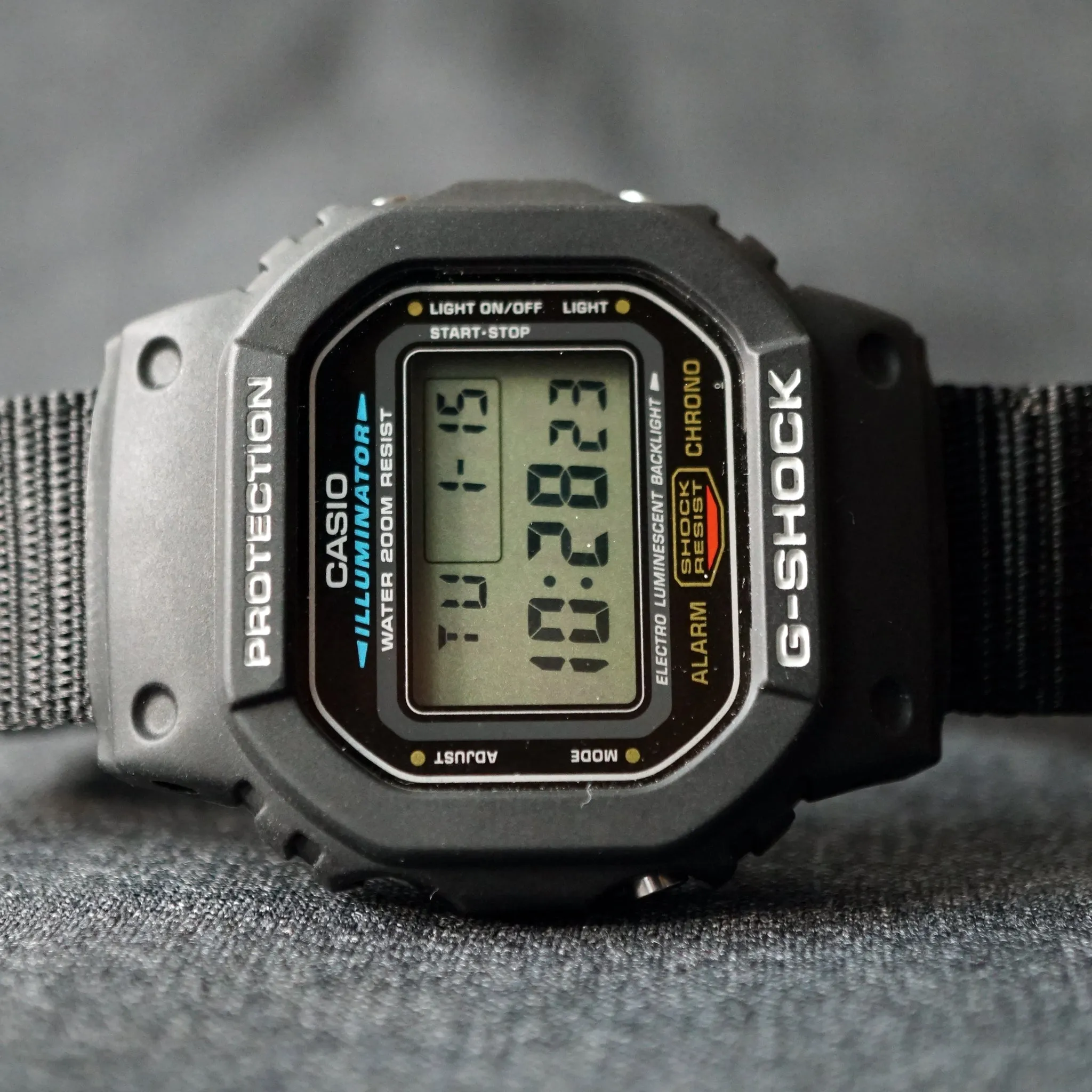 2002 U.S.MILITARY MIL-SHOCK WRIST CHRONOGRAPH / COMPUTER