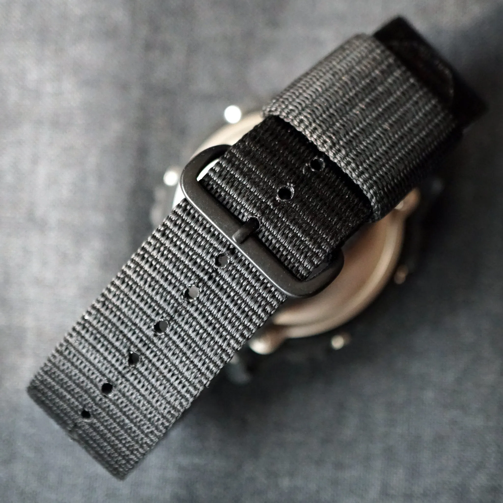2002 U.S.MILITARY MIL-SHOCK WRIST CHRONOGRAPH / COMPUTER