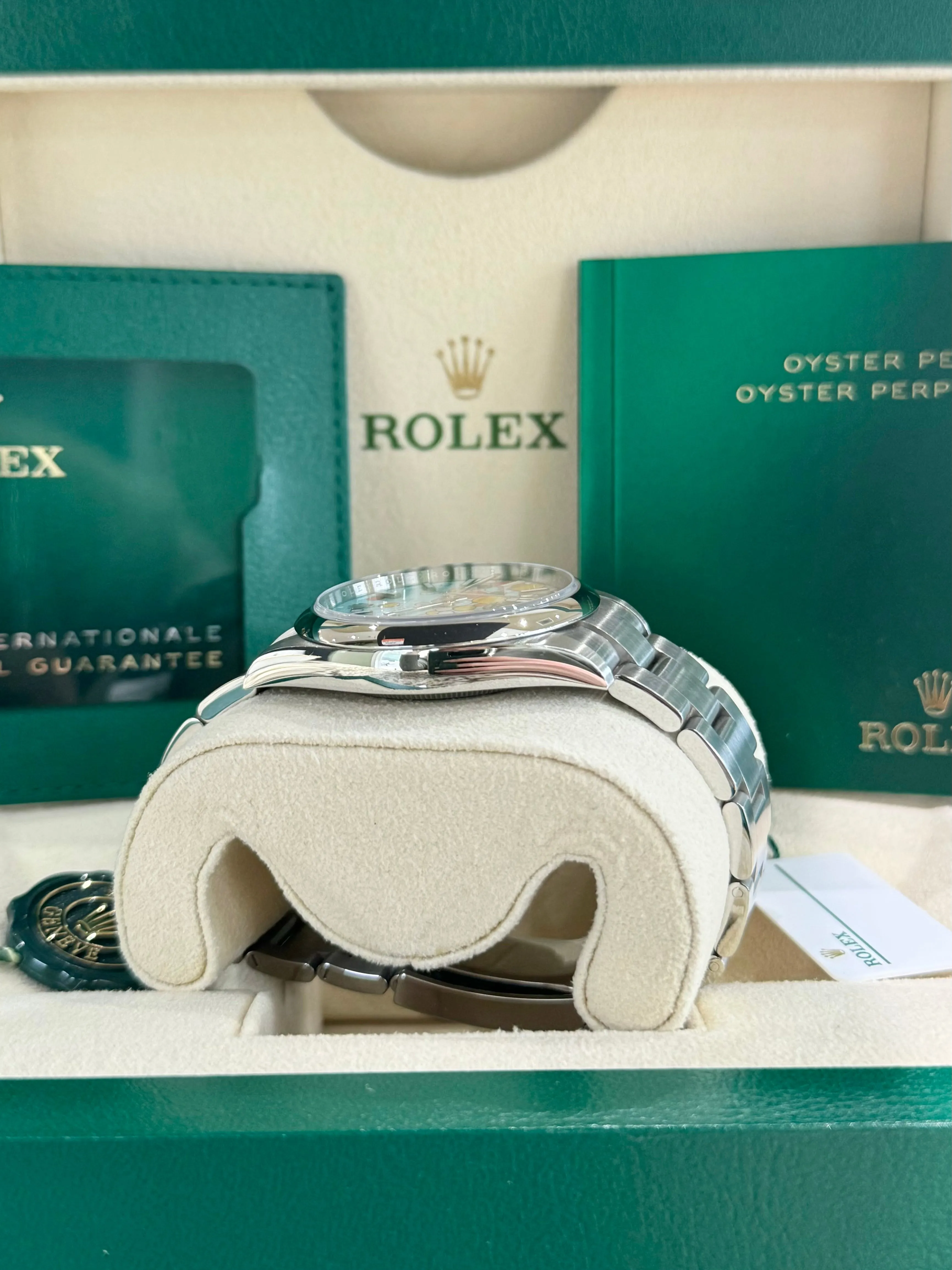 2023 Rolex Oyster Perpetual 41 124300