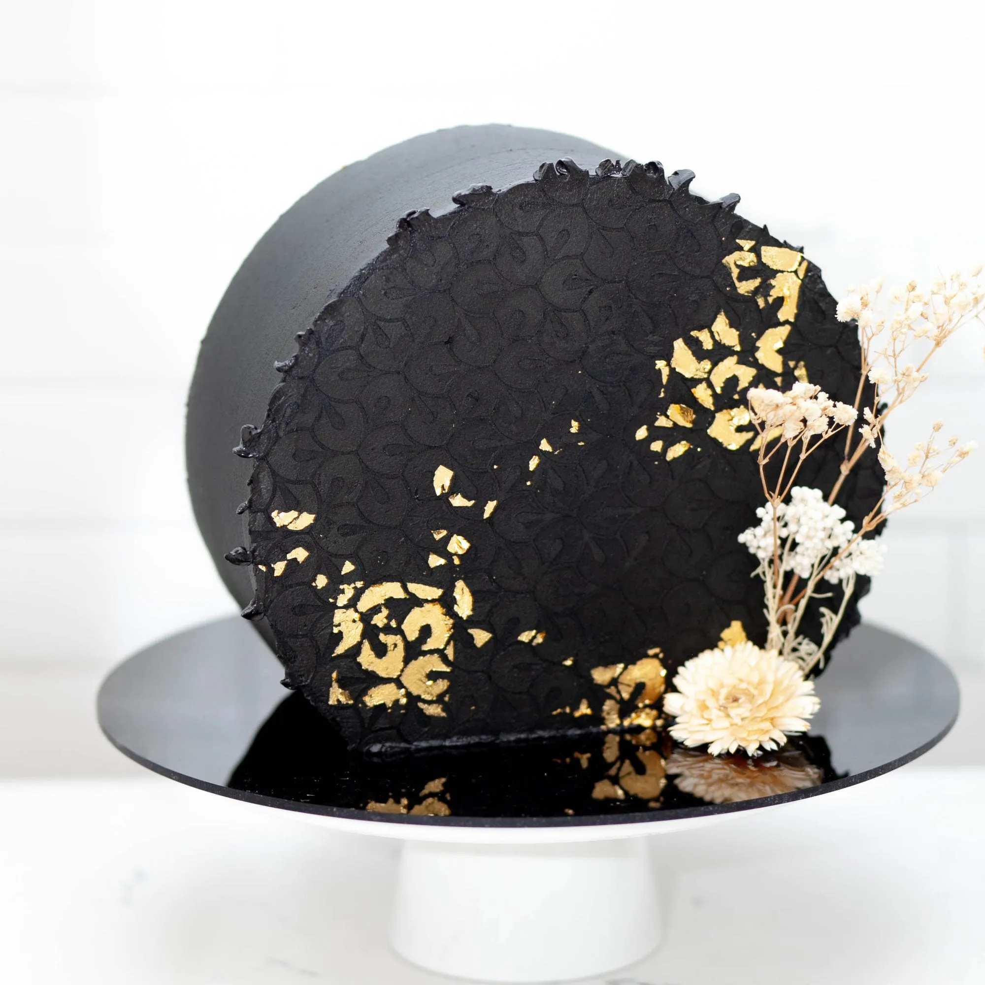 Black Glossy Acrylic Round Disk Set of 2-1/8 or 0.12" thick for Cake Serving and Reusable Cake Board