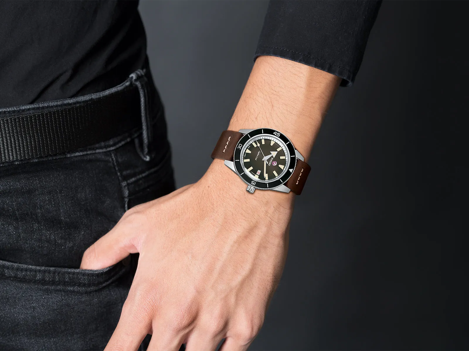 Captain Cook Automatic