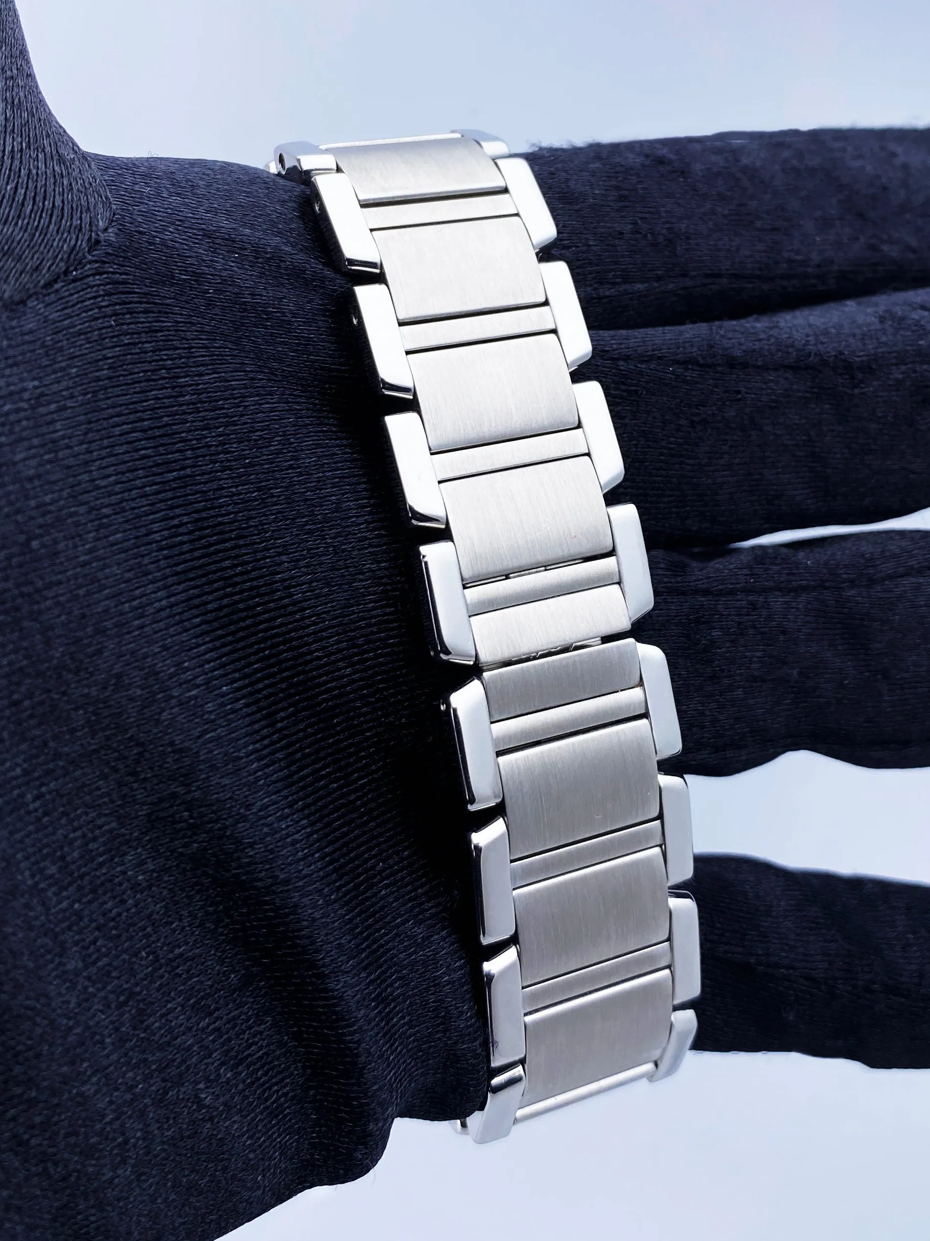 Cartier Tank Francaise W51002Q3 Stainless Steel Mens Watch Box Papers