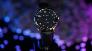 Infinity Watch V3 - Gold Case Black Dial / STD Version (Gimmick and Online Instructions) by Bluether Magic