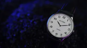 Infinity Watch V3 - Silver Case White Dial / STD Version (Gimmick and Online Instructions) by Bluether Magic
