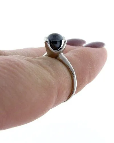 LADIES 10K WHITE GOLD 6mm ROUND HEMATITE SOLITAIRE RING