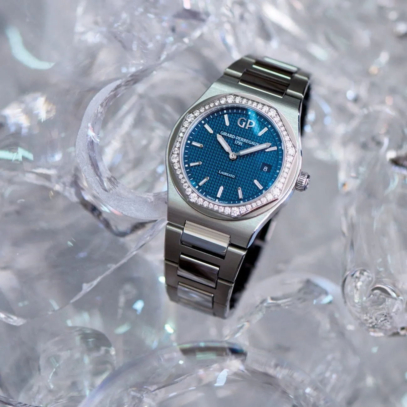 Laureato 34 MM