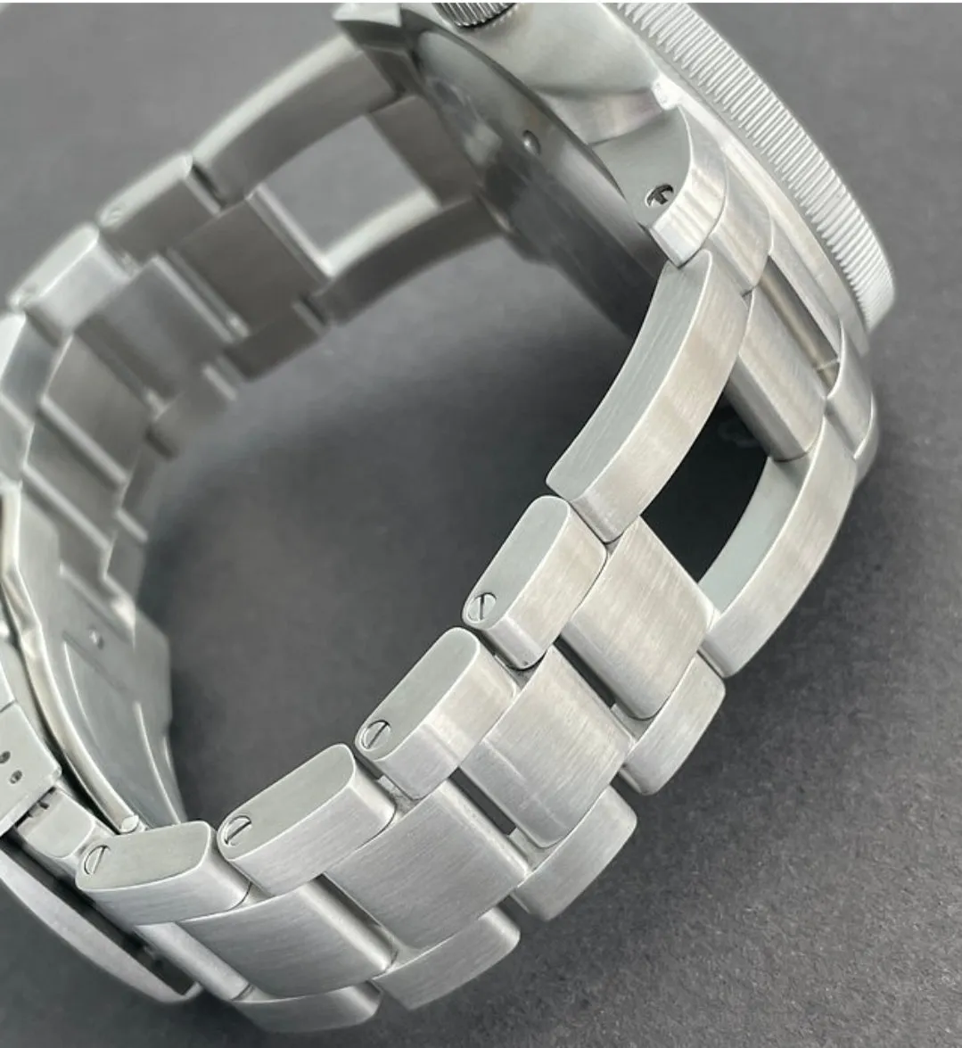 Maranez Racha Dive 1000m Dive Watch  Black Sunray