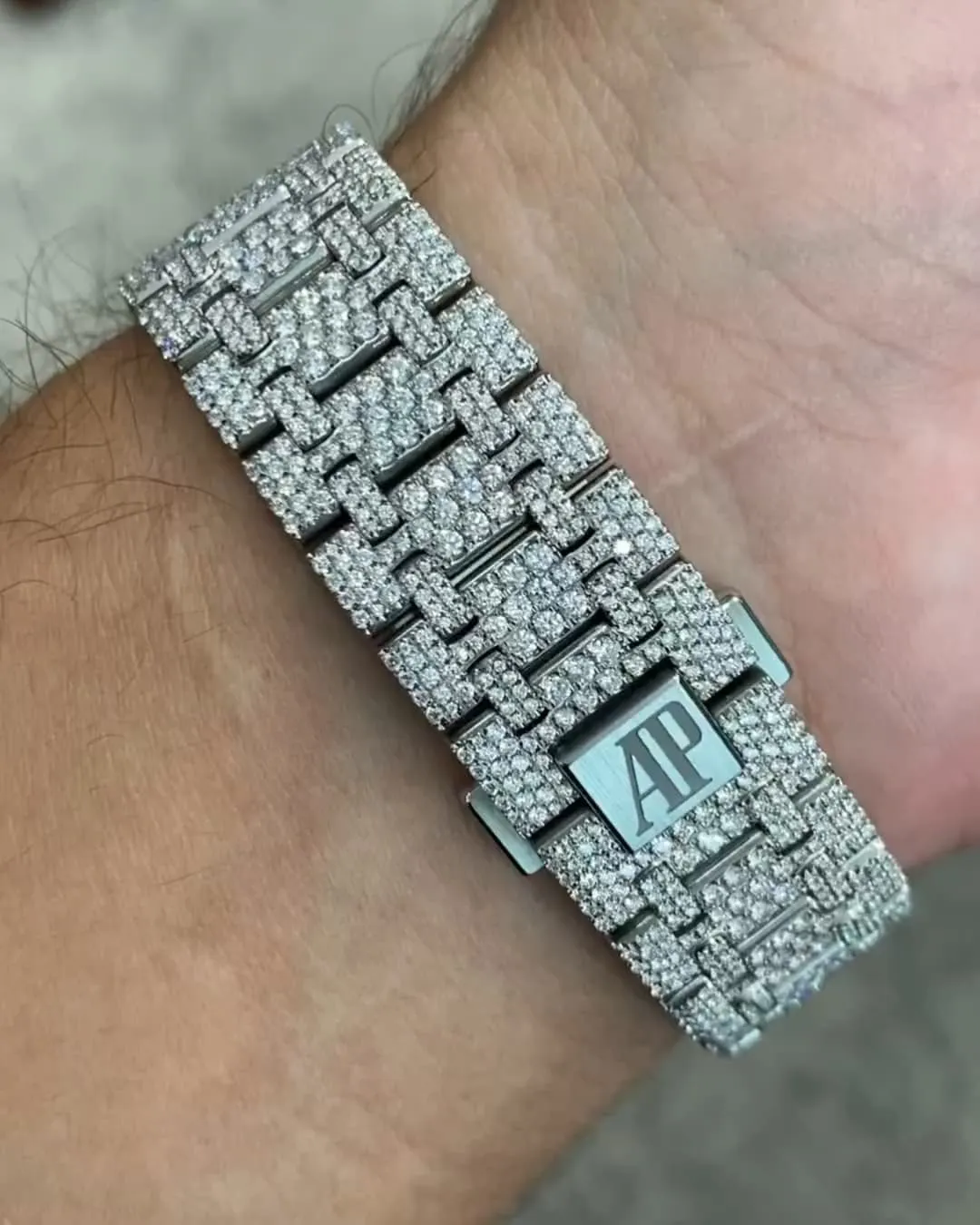 MOISSANITE AP WATCH | AUDEMARS PIGUET ROYALOAK BUSTDOWN Handmade | W 273