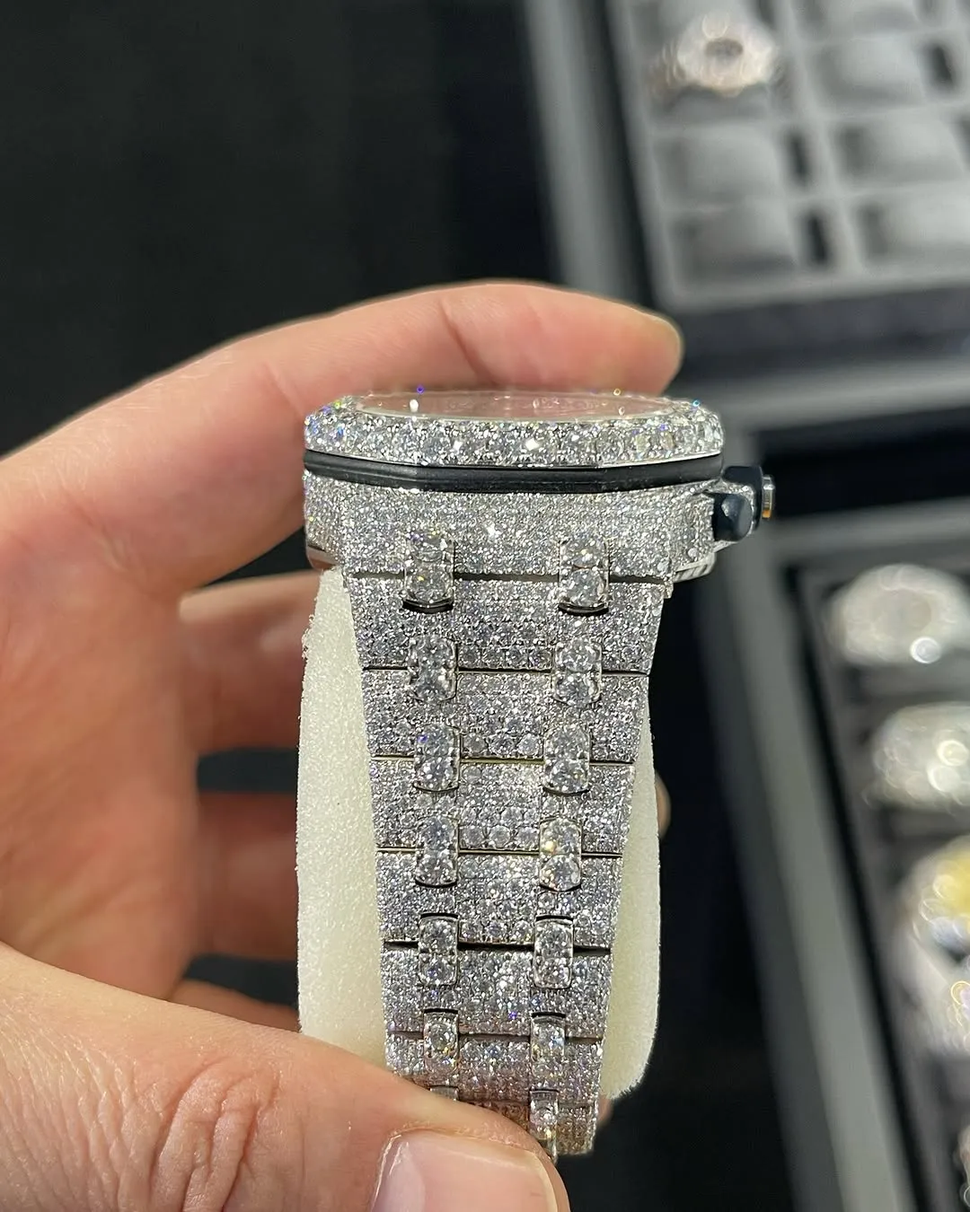 MOISSANITE AP WATCH | AUDEMARS PIGUET ROYALOAK BUSTDOWN W 257