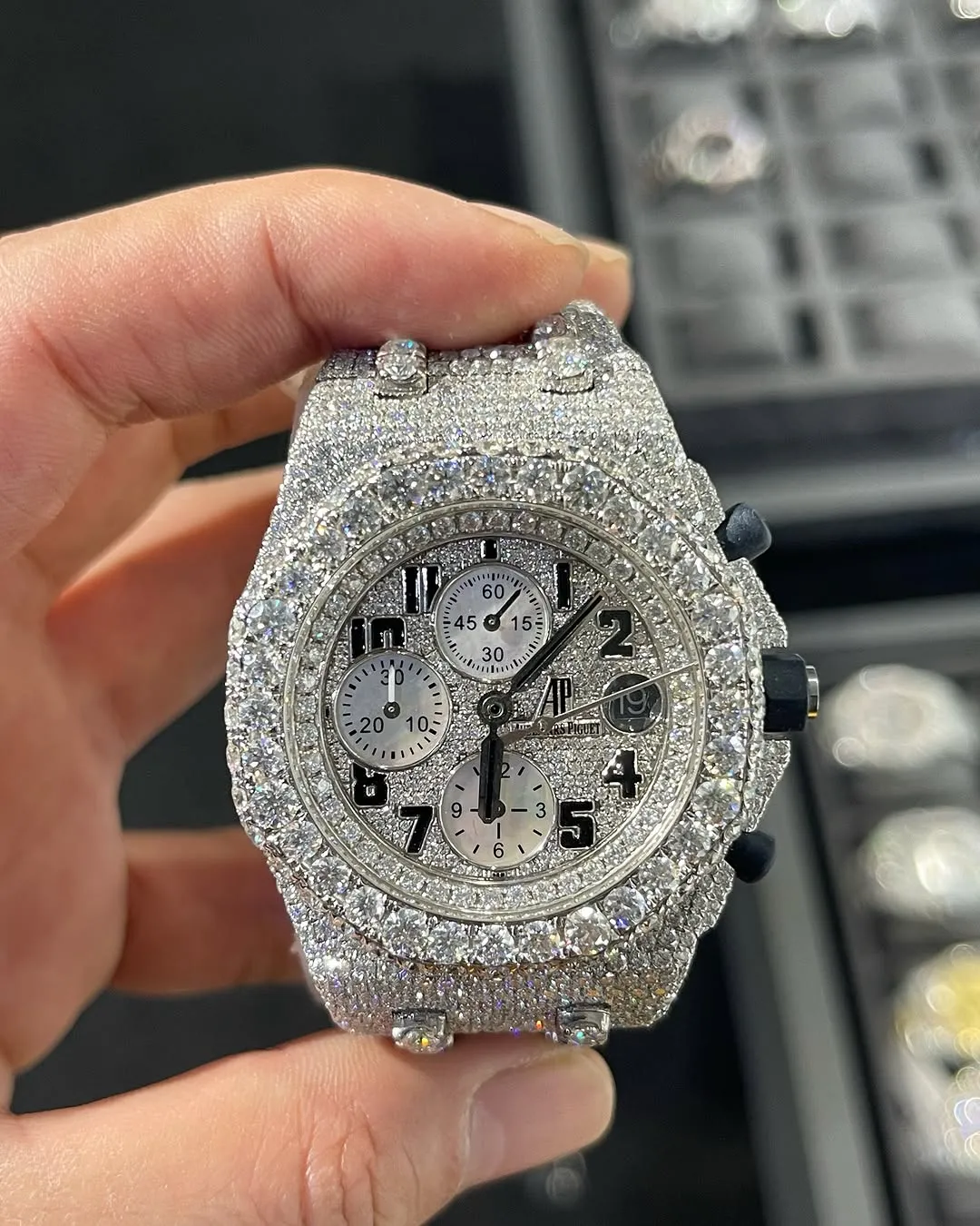 MOISSANITE AP WATCH | AUDEMARS PIGUET ROYALOAK BUSTDOWN W 257