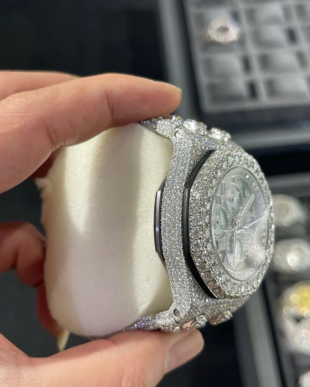 MOISSANITE AP WATCH | AUDEMARS PIGUET ROYALOAK BUSTDOWN W 257