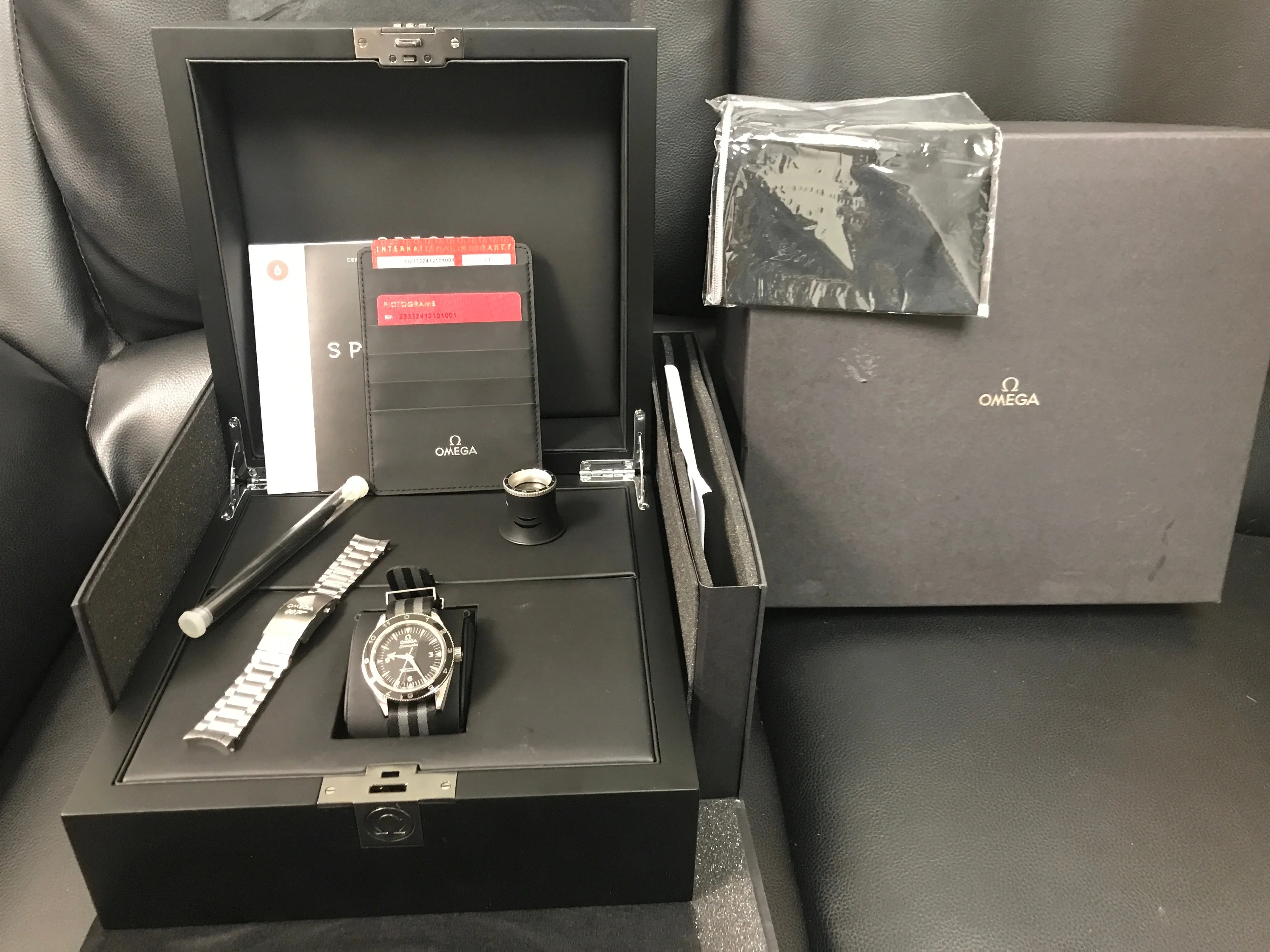 Omega Seamaster 300 L.E James Bond SPECTRE Limited Edition 233.32.41.21.01.001 Black Dial Automatic  Men's Watch