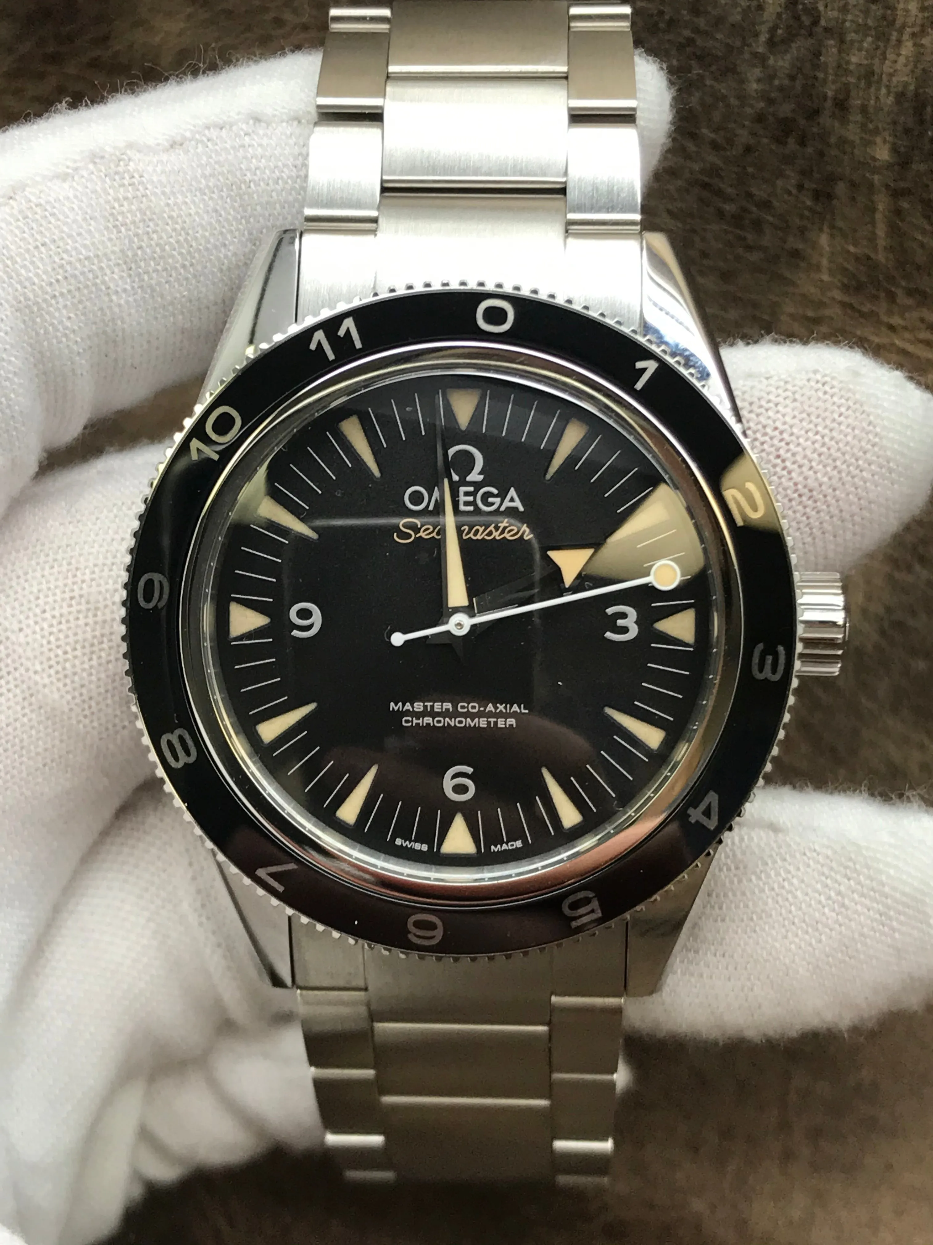 Omega Seamaster 300 L.E James Bond SPECTRE Limited Edition 233.32.41.21.01.001 Black Dial Automatic  Men's Watch