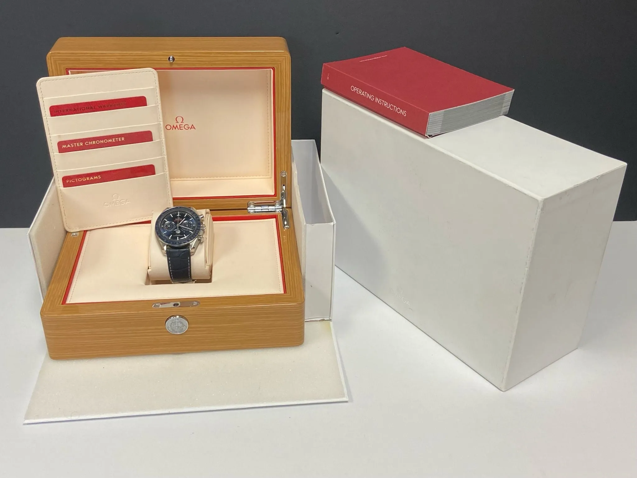 Omega Speedmaster Moonphase 304.33.44.52.03.001 Blue Dial Automatic Men's Watch