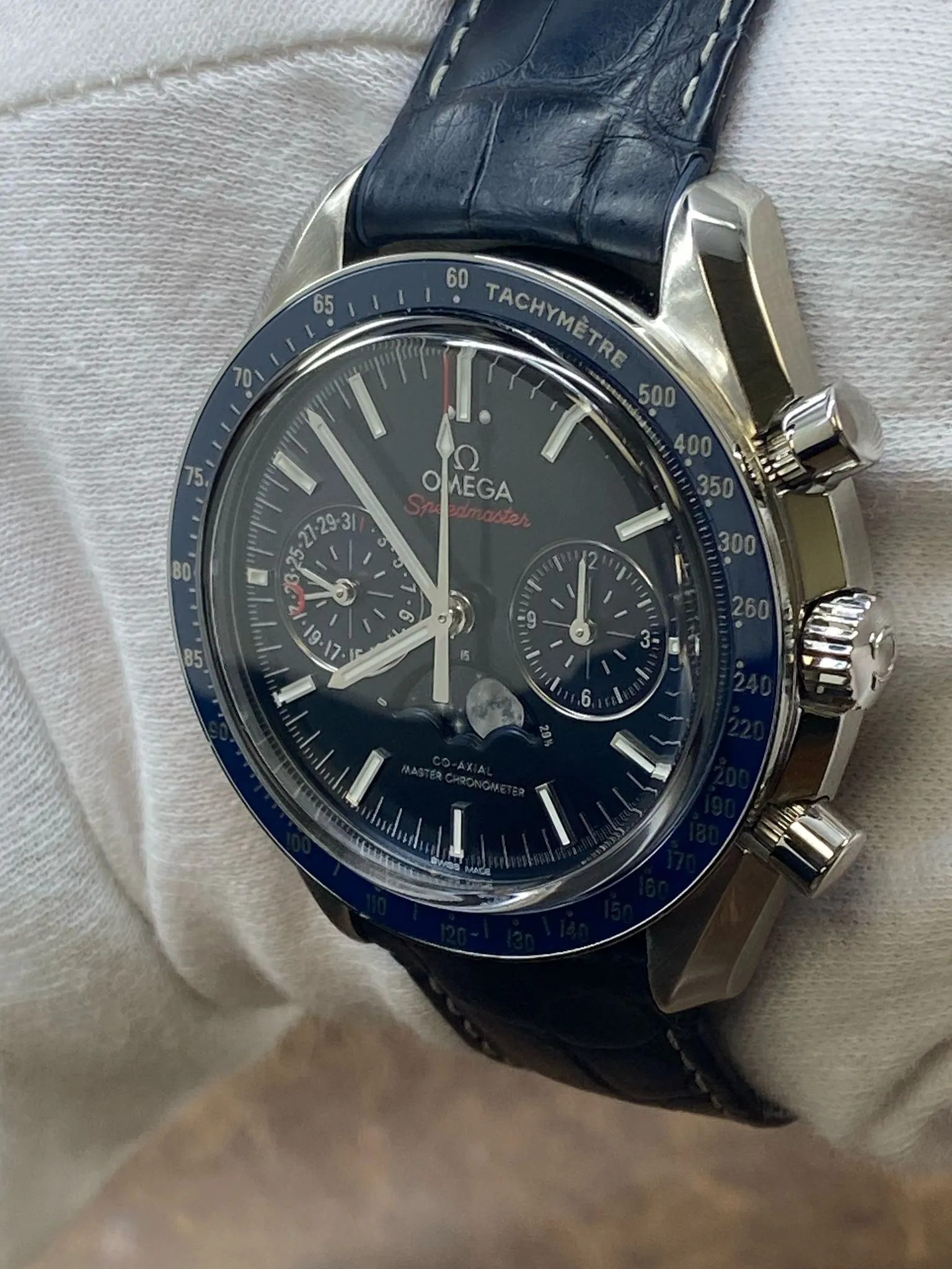 Omega Speedmaster Moonphase 304.33.44.52.03.001 Blue Dial Automatic Men's Watch