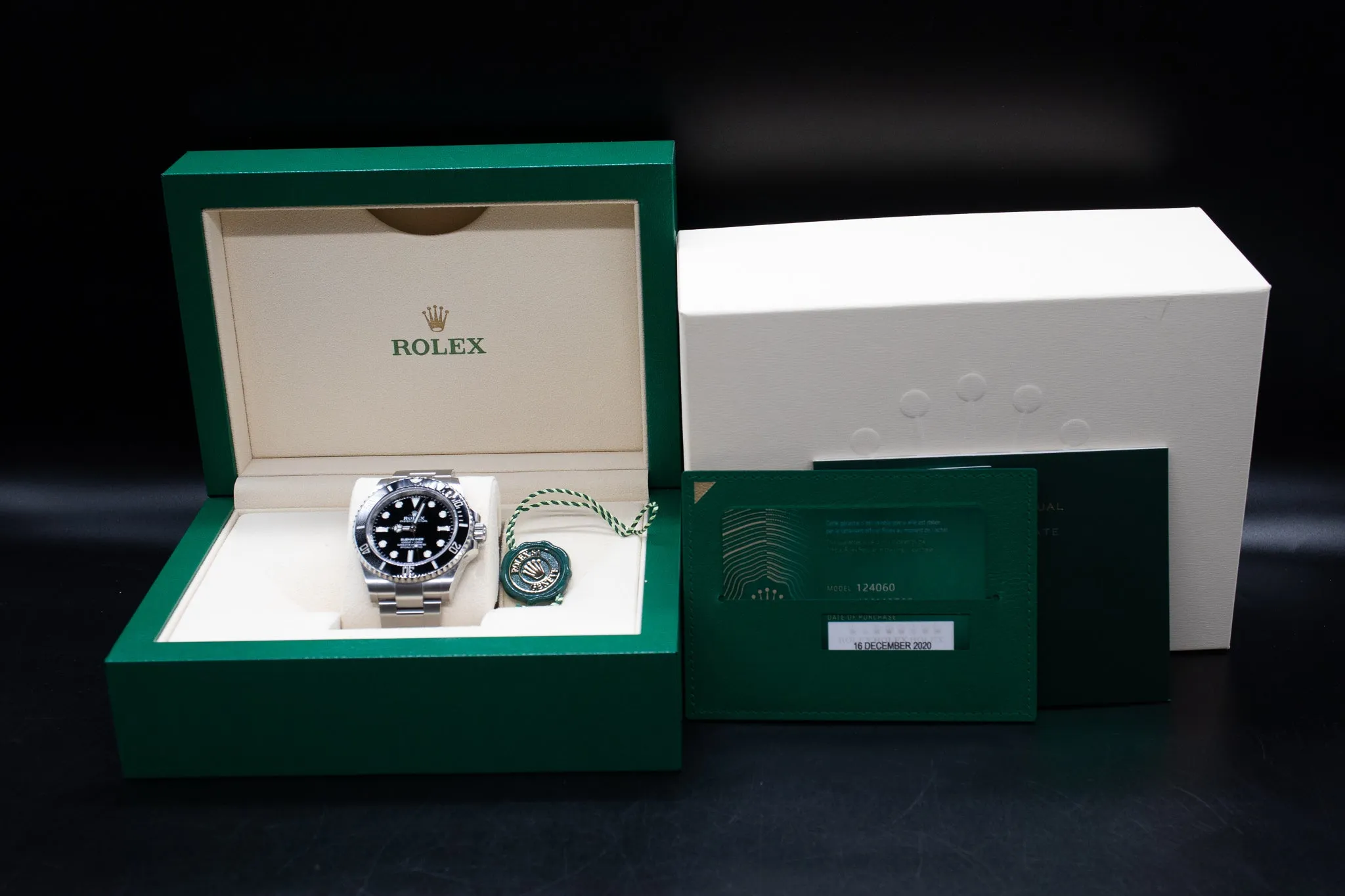 Pre-Owned Rolex Submariner No Date 124060