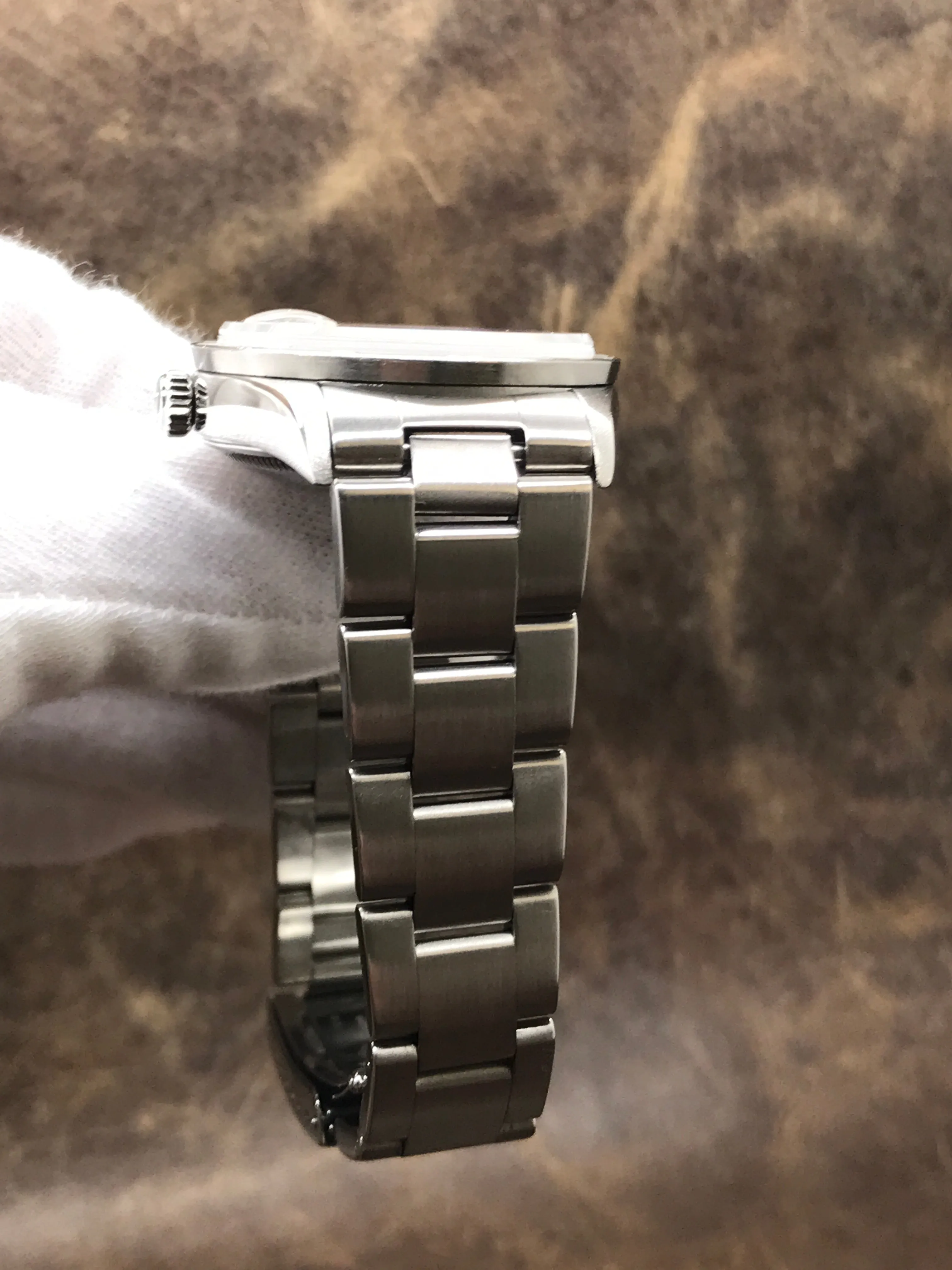 Rolex Oyster Perpetual Date 34mm 15210 Silver Dial Automatic Watch