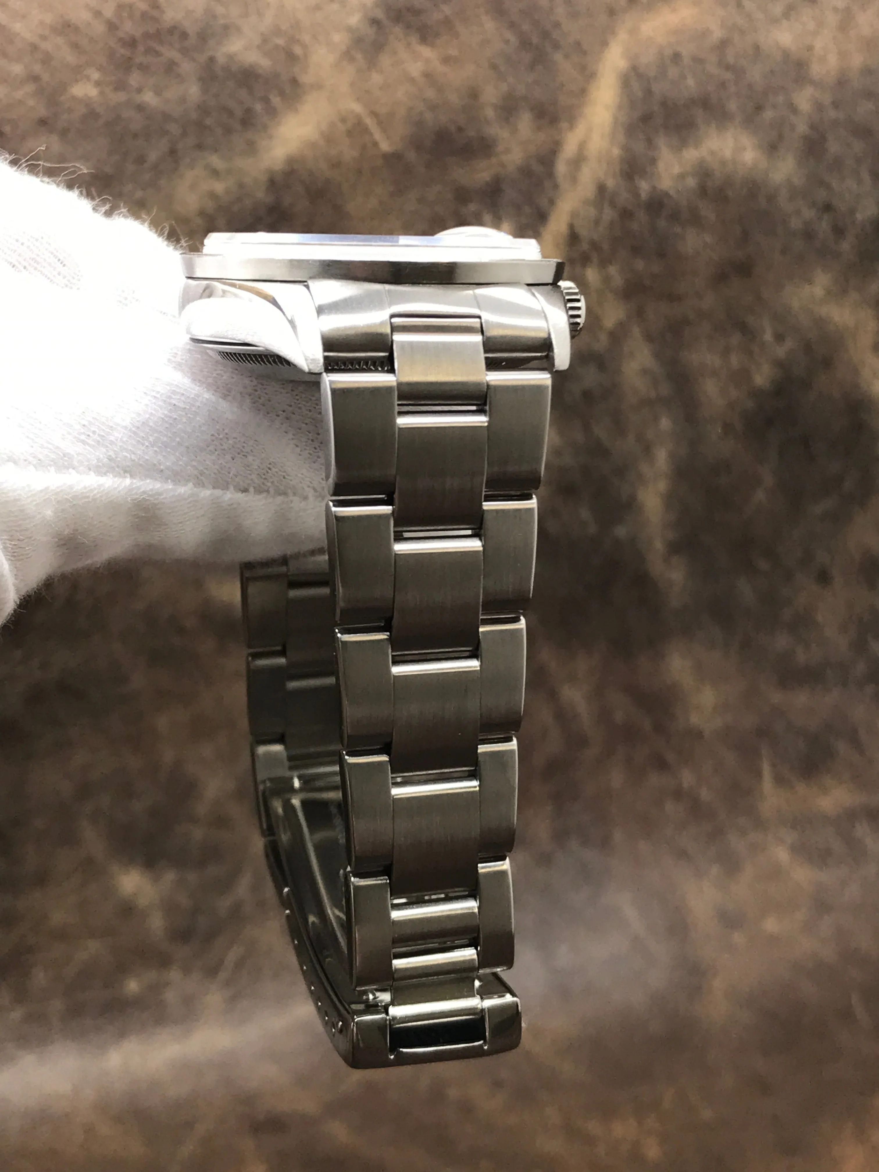 Rolex Oyster Perpetual Date 34mm 15210 Silver Dial Automatic Watch