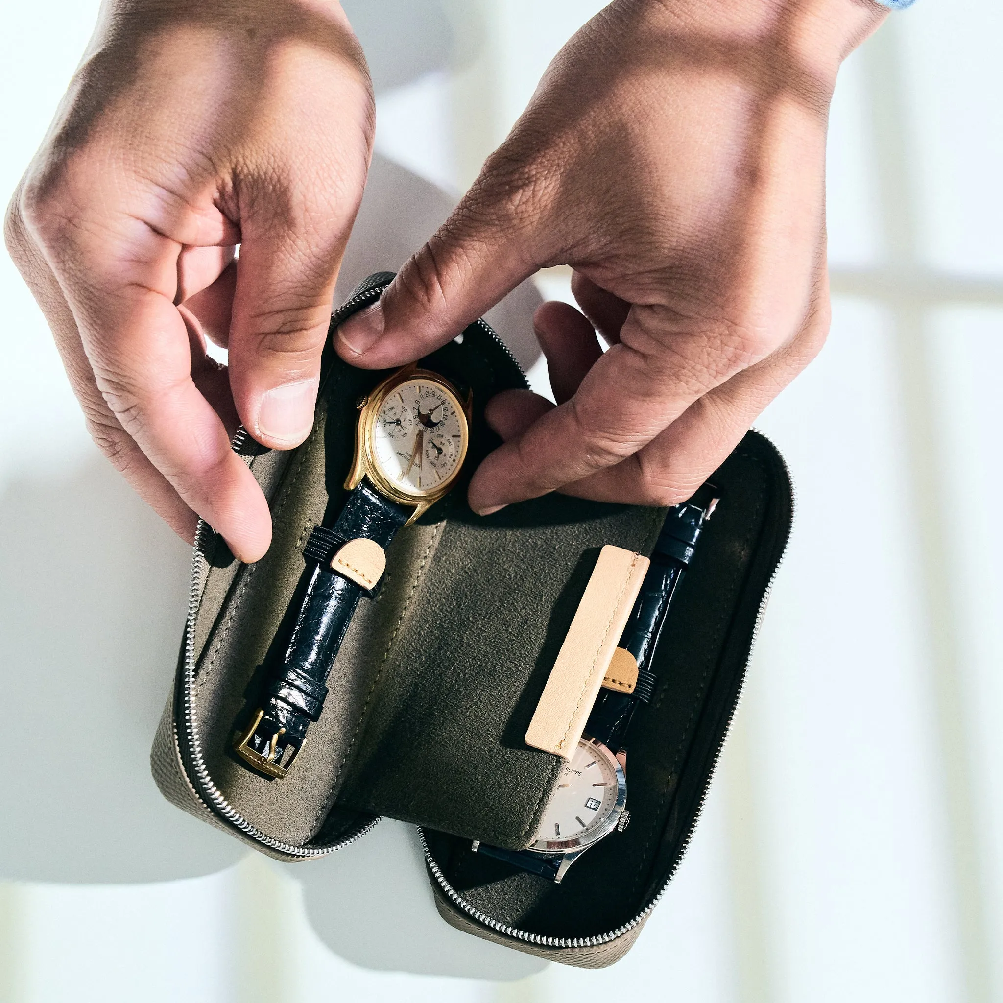 TAUPE DUO POUCH FOR TWO WATCHES