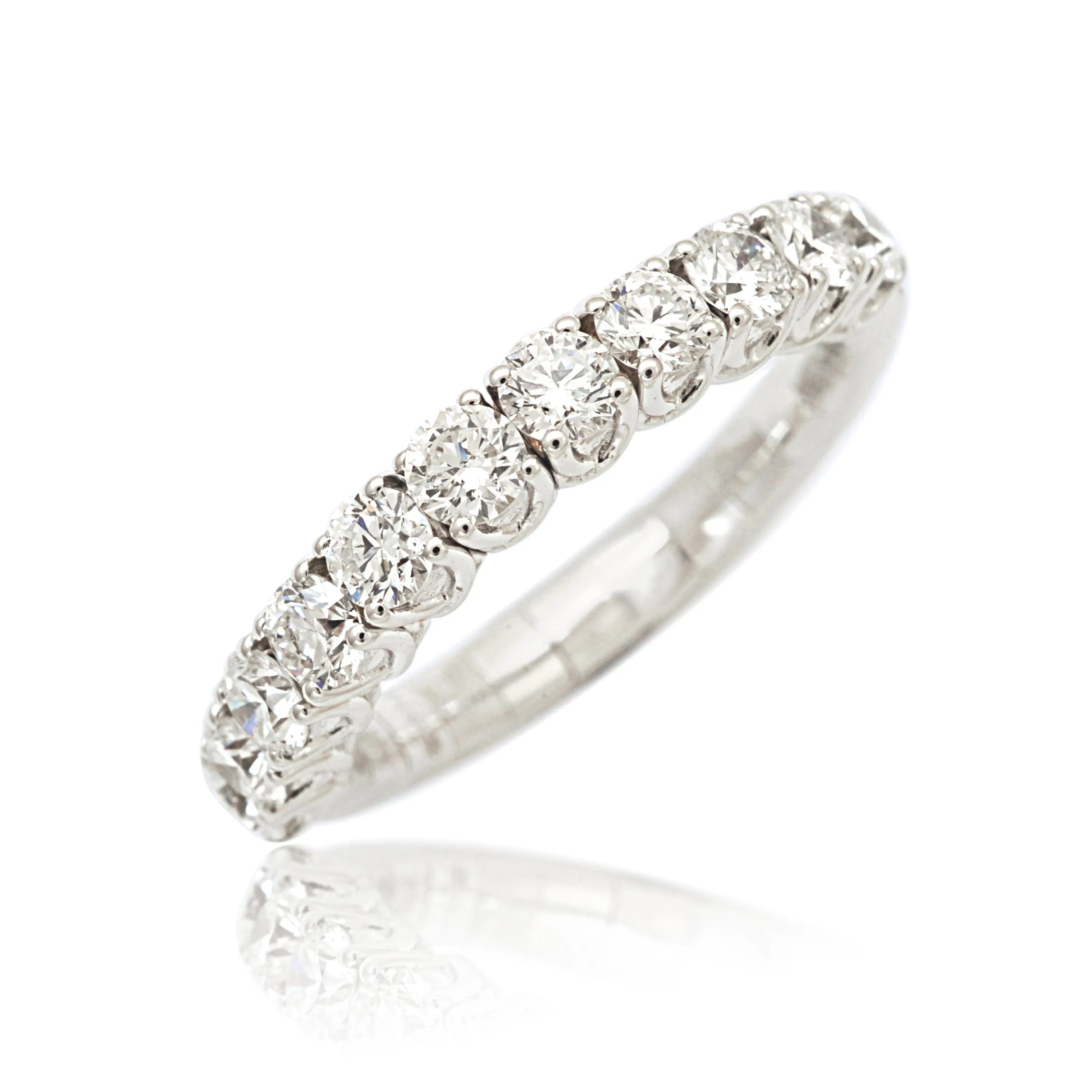 Xpandable™ full eternity diamond band.